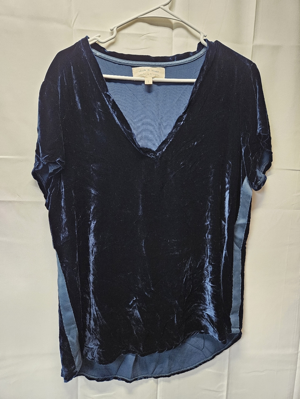 Cloth & Stone Navy Velvet V-Neck Short Sleeve Top